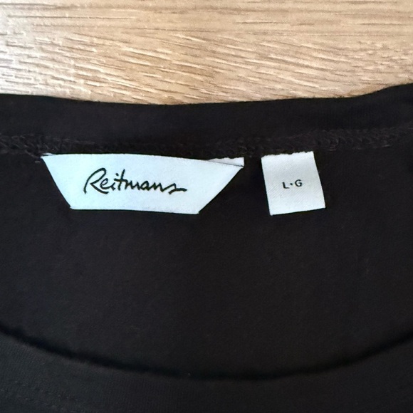 5/$25 - REITMANS Black Graphic Tee - Travel is my new therapy - Picture 3 of 6